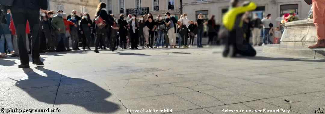 Arles place de la République 17.10.20 avec Samuel Paty Laicite.fr Midi © PhI