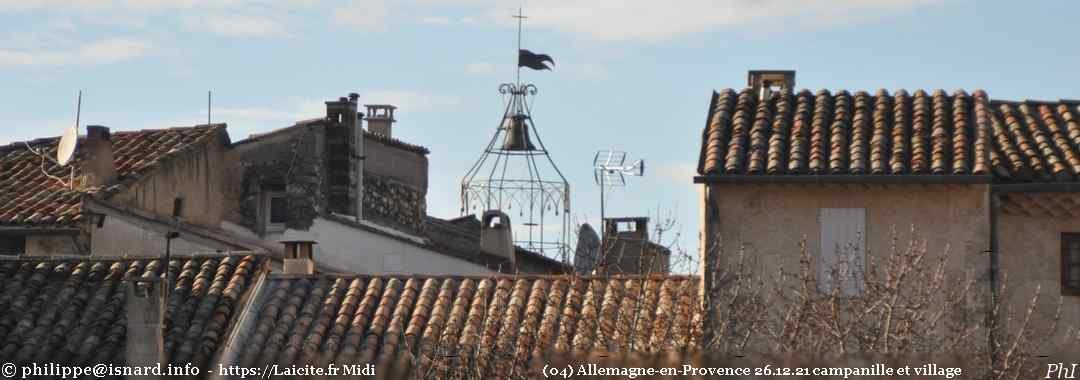 Campanile de la mairie d'Allemagne-en-Provence (04) vu de l'école 26.12.21 © PhI