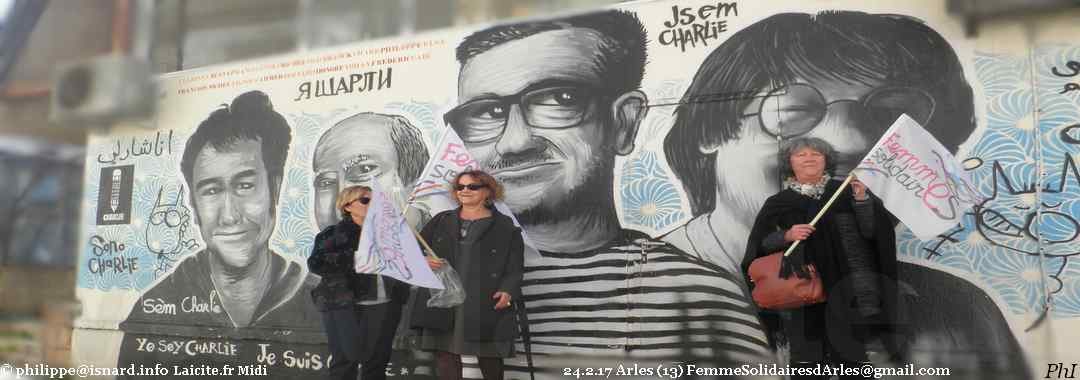 Avec Charlie-Hebdo 24.2.17 Femmes Solidaires (13) Arles, PhI © Laicite.fr Midi